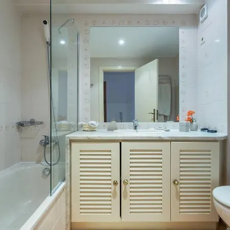 With View To The * 卡巴纳斯·德·塔维拉