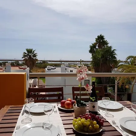 With View To The Апартаменты Кабанаш-де-Тавира